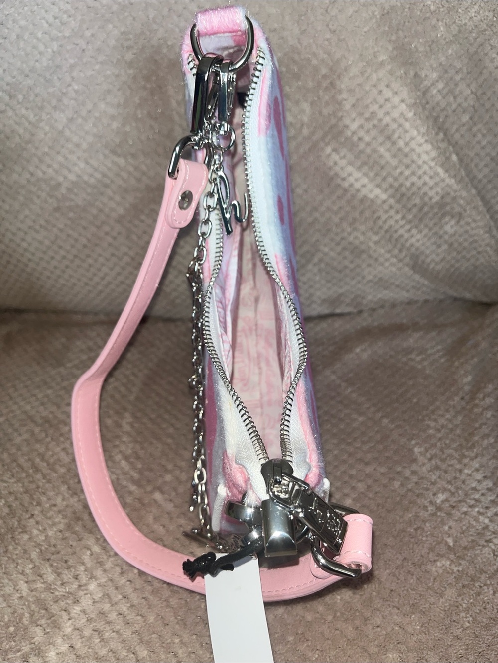 Von Dutch Pink & White Cowprint Mini Shoulder Bag New Without Tags - Picture 10 of 10